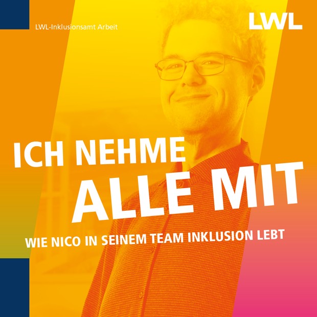 "Ich nehme alle mit" Ein jüngerer Mann mit Brille und Locken lächelt in die Kamera. "Ich nehme alle mit" Ein jüngerer Mann mit Brille und Locken lächelt in die Kamera.